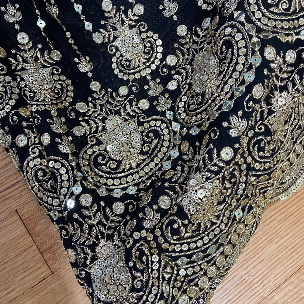 Islamic Wedding dress guest women’s size 38 black with gold embroidery.